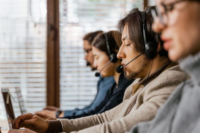 Outbound call center Five Tips to Boost Your Sales This Fall | Sales drives are hugely important for businesses. A successful sales drive can clear your old stock out of your warehouse and prepare you for a new season.